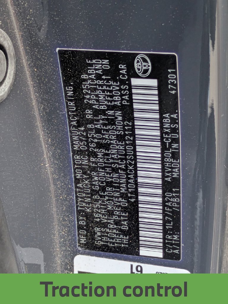 Used 2025 Toyota Camry SE FWD image 30