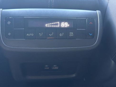 Certified 2024 Nissan Pathfinder SL image 23