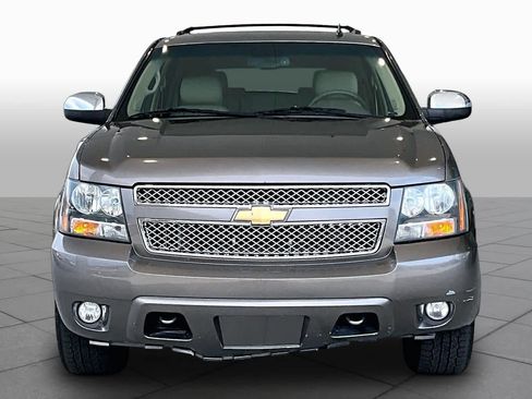 Used 2011 Chevrolet Tahoe LTZ AWD/4WD image 3