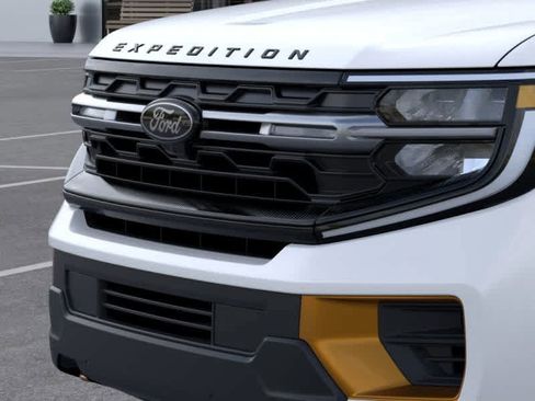 New 2026 Ford Expedition Tremor image 17