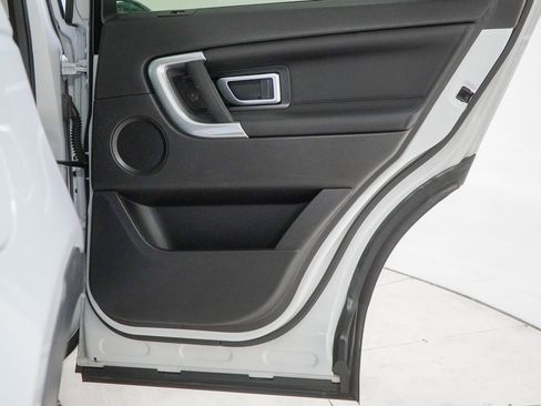 Used 2016 Land Rover Discovery Sport HSE image 46