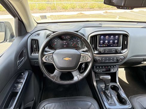 Used 2021 Chevrolet Colorado Z71 w/ Safety Package RWD image 13
