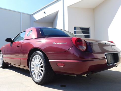 Used 2004 Ford Thunderbird image 17
