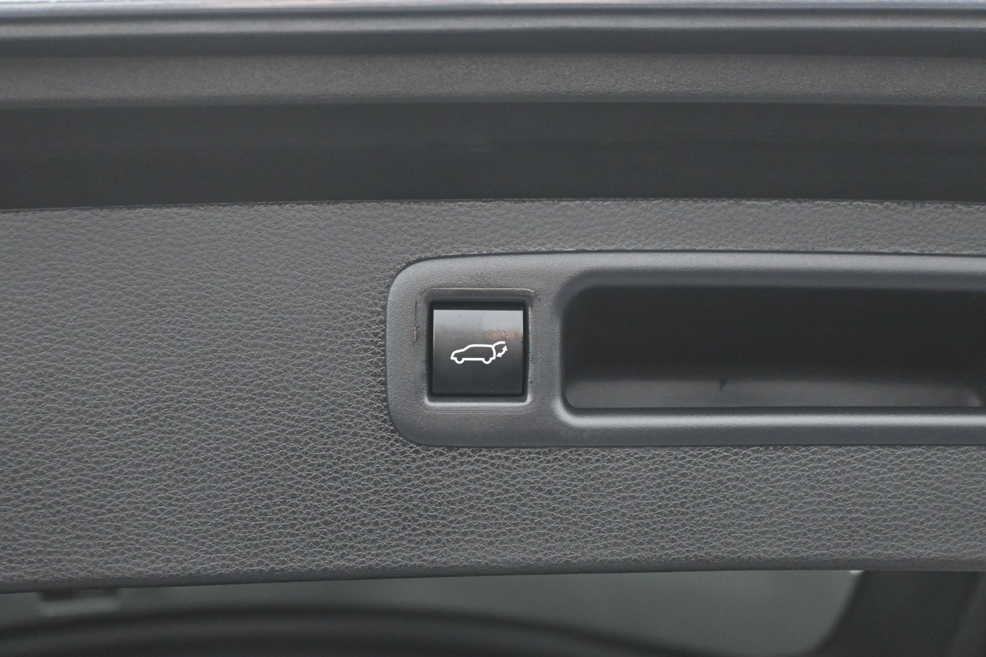 Used 2025 Toyota Highlander XLE AWD/4WD image 16