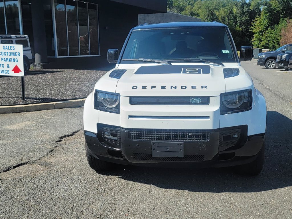 Used 2022 Land Rover Defender 110 X-Dynamic HSE AWD/4WD image 2