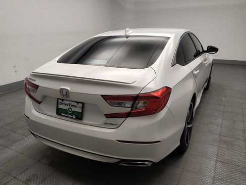 Used 2018 Honda Accord Sport image 9