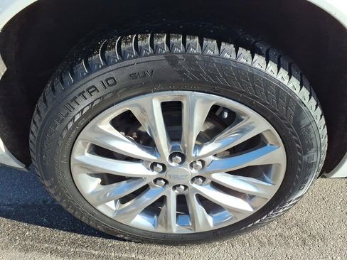 Used 2023 Cadillac XT6 Premium Luxury w/ Technology Package image 11