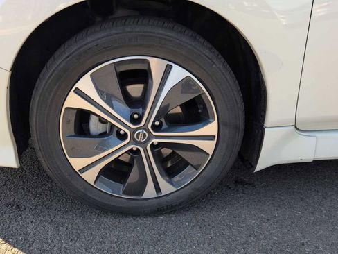 Used 2020 Nissan Leaf SL Plus w/ Protection Package FWD image 14