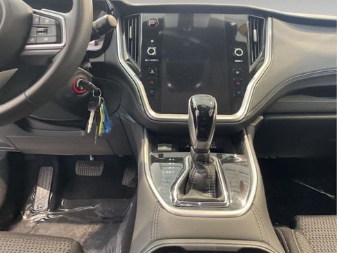 Used 2025 Subaru Outback Premium image 22