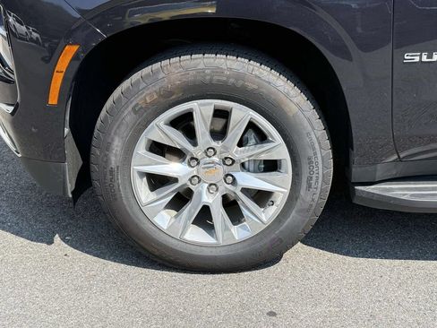 Used 2026 Chevrolet Suburban Premier AWD/4WD image 5