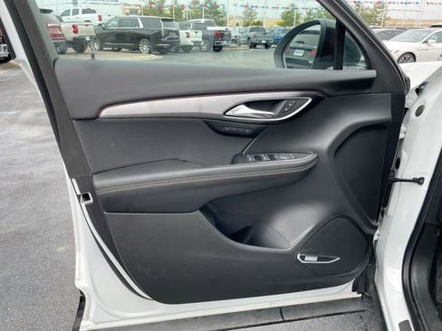 Used 2025 Buick Envision Sport Touring image 9