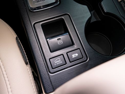 Used 2016 Subaru Outback 3.6R Limited image 25