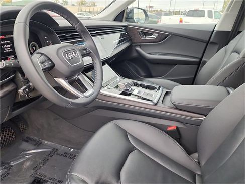 Certified 2023 Audi Q8 Premium image 22