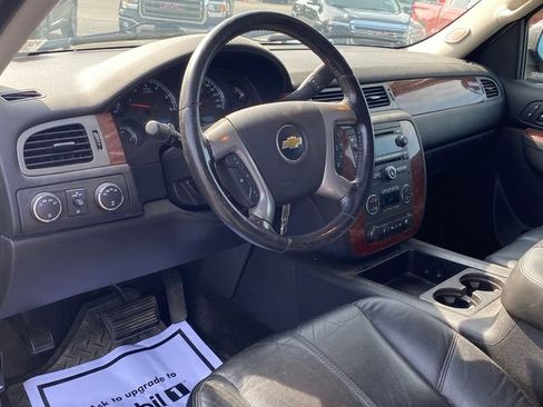 Used 2011 Chevrolet Avalanche LT image 6