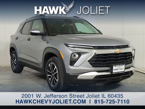 Used 2025 Chevrolet TrailBlazer LT AWD/4WD image 1