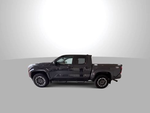 Used 2024 Toyota Tacoma TRD Sport AWD/4WD image 5
