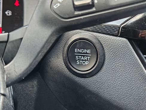 Used 2025 Ford Escape ST-Line image 21