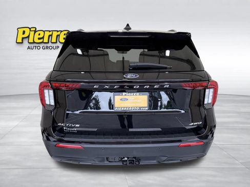 Certified 2025 Ford Explorer Active AWD/4WD image 3