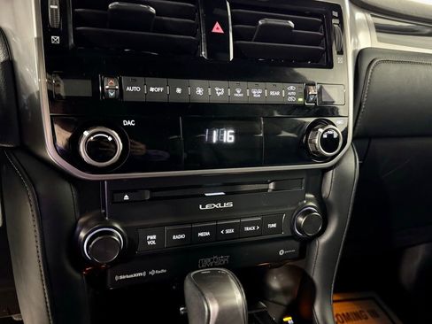 Used 2022 Lexus GX 460 Premium w/ Premium Plus Package image 20