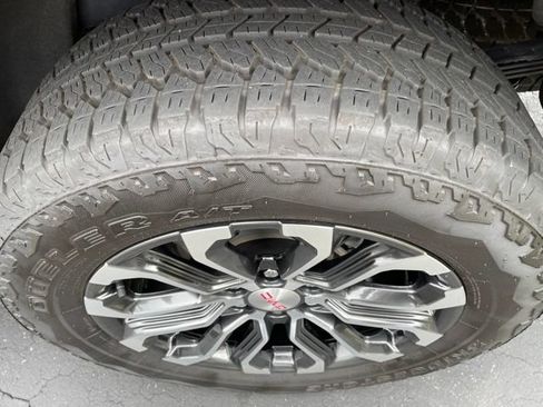Used 2026 GMC Canyon Denali AWD/4WD image 33