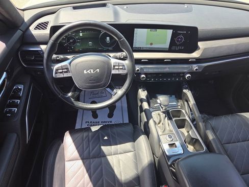 Used 2024 Kia Telluride AWD image 8