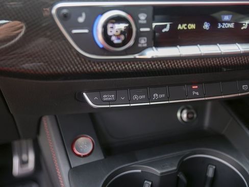 Used 2018 Audi S4 Prestige w/ Prestige Package image 28