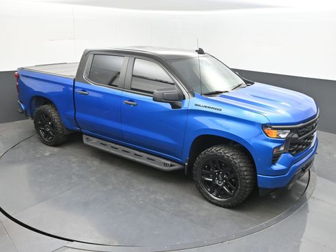 Used 2022 Chevrolet Silverado 1500 Custom AWD/4WD image 30