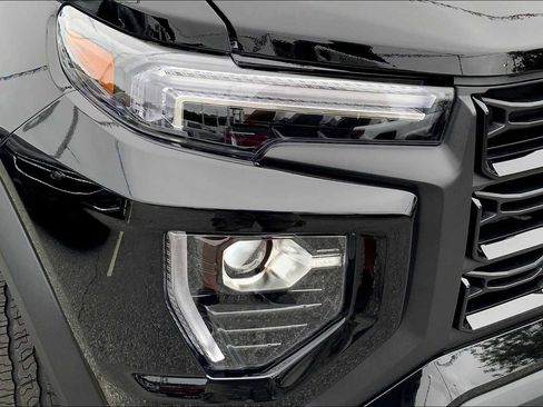 New 2026 GMC Canyon Elevation w/ Convenience Package image 13