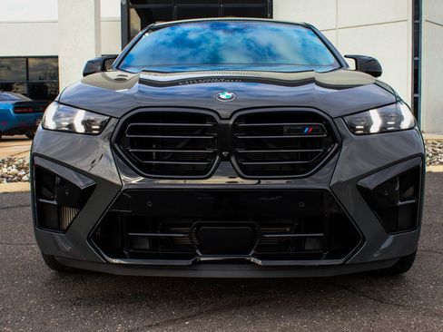 Used 2025 BMW X6 M Competition w/ Executive Package image 2