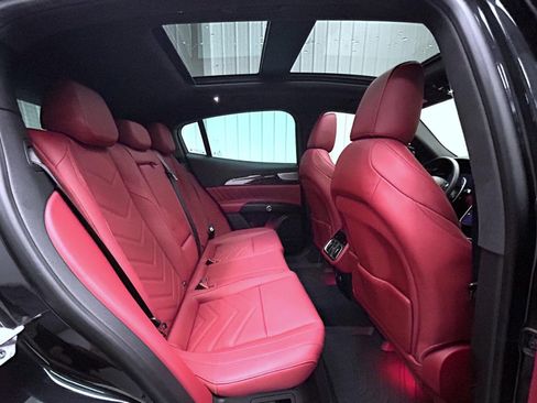 Used 2025 Maserati Grecale Modena image 18