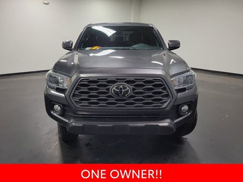 Used 2023 Toyota Tacoma TRD Off-Road image 3