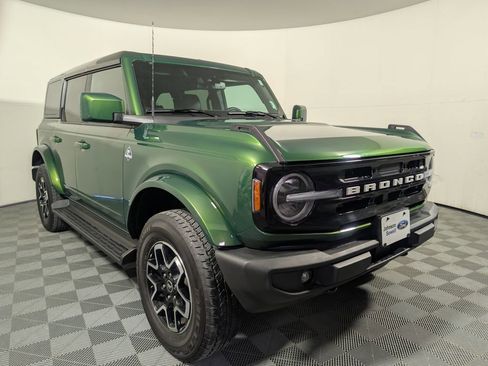 Certified 2025 Ford Bronco Outer Banks image 1