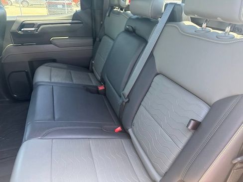 Used 2022 Chevrolet Silverado 1500 ZR2 AWD/4WD image 22