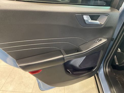 Used 2023 Ford Escape Platinum image 28