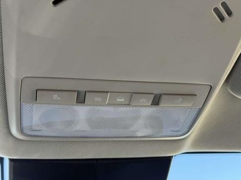 Used 2022 Buick Encore Preferred w/ Safety Package image 27