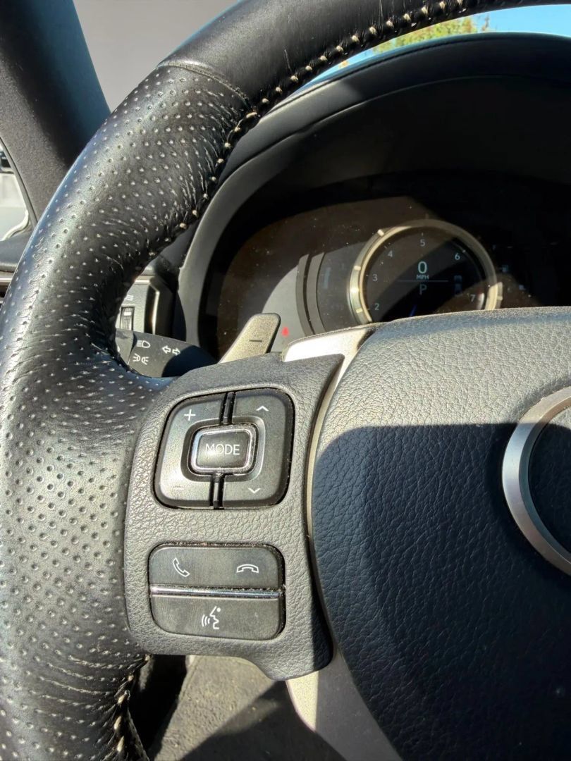 Used 2018 Lexus IS 350 F Sport RWD image 23