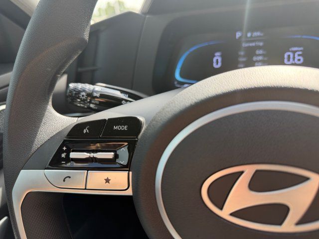Used 2025 Hyundai Elantra SE FWD image 27