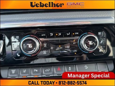 Used 2024 GMC Sierra 3500 Denali w/ Denali Reserve Package AWD/4WD image 24