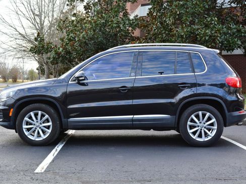 Used 2017 Volkswagen Tiguan Wolfsburg Edition image 8
