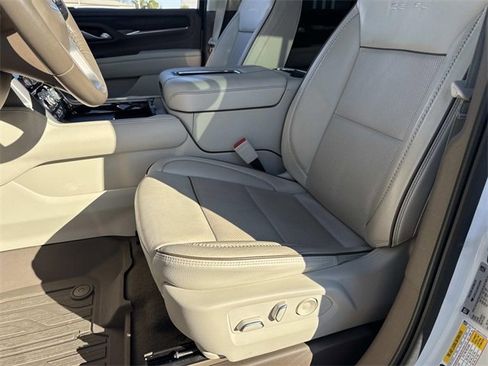 Used 2022 GMC Yukon XL Denali image 19