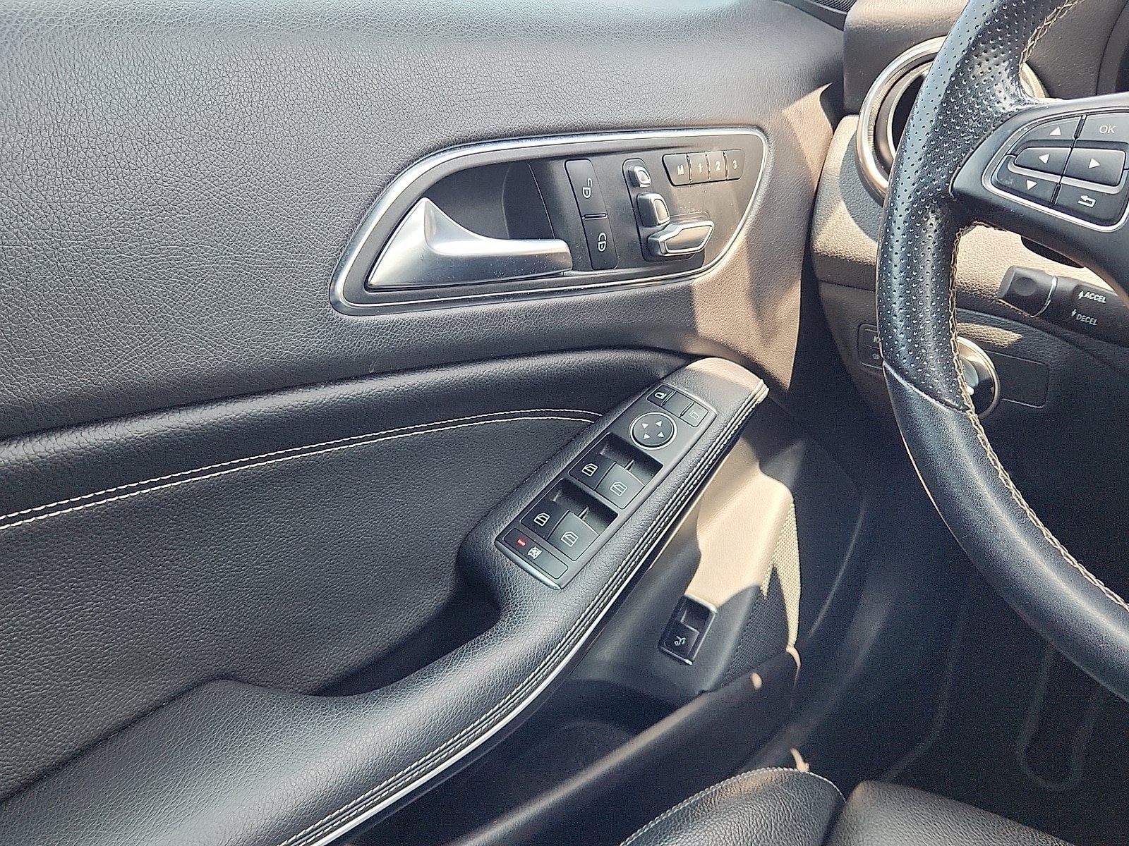 Used 2018 Mercedes-Benz GLA 250 4MATIC image 12