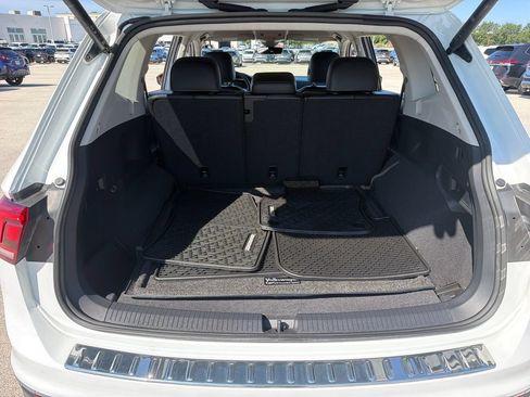 Used 2024 Volkswagen Tiguan SE AWD/4WD image 27
