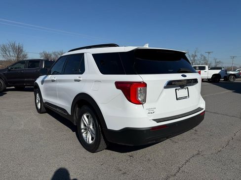 Used 2020 Ford Explorer XLT image 4