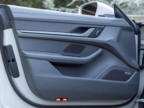 Used 2025 Porsche Taycan 4S image 23