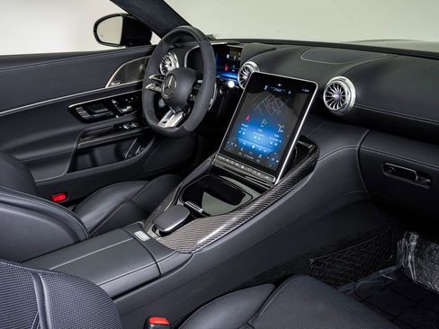 Used 2023 Mercedes-Benz SL 63 AMG 4MATIC image 16