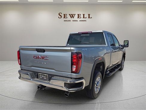 New 2025 GMC Sierra 2500 SLE w/ SLE Value Package; image 4