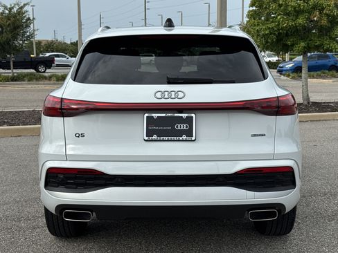 Certified 2025 Audi Q5 Premium w/ Convenience Package AWD/4WD image 5