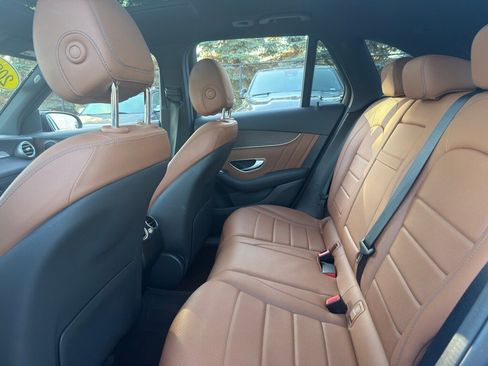 Used 2022 Mercedes-Benz GLC 300 4MATIC image 29