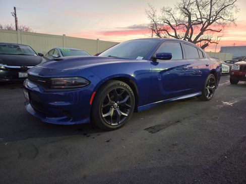 Used 2019 Dodge Charger GT image 1
