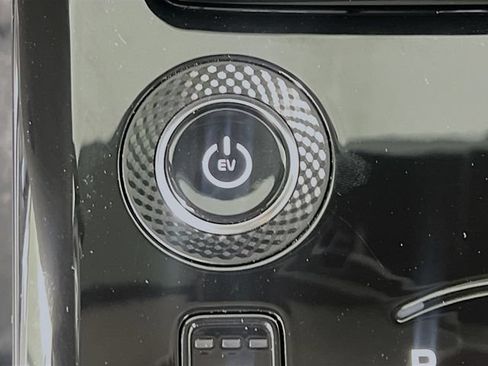 Used 2025 Kia Niro Wind w/ Wind Preserve Package FWD image 19